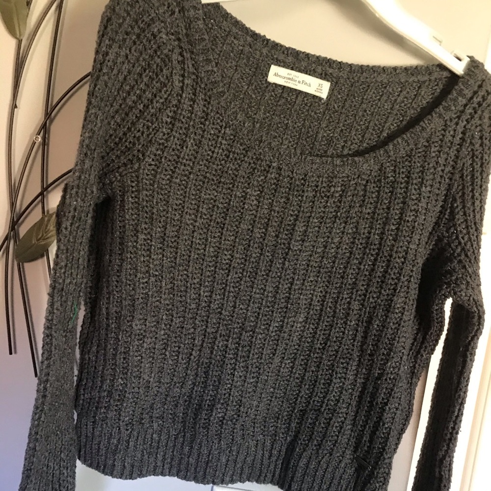 Abercrombie and fitch long sleeve crop top sweater
